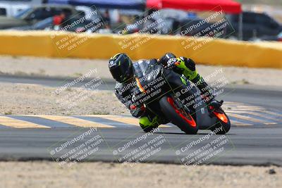 media/Apr-10-2022-SoCal Trackdays (Sun) [[f104b12566]]/Turn 2 (1135am)/